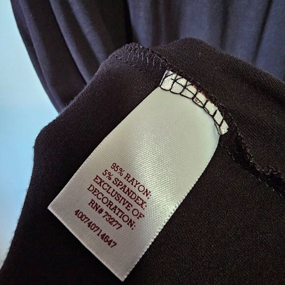 EUC SO BLACK PERFECTLY SOFT OFF SHOULDER ELASTIC SWING STYLE SHORT DRESS SIZE L - Picture 15 of 15